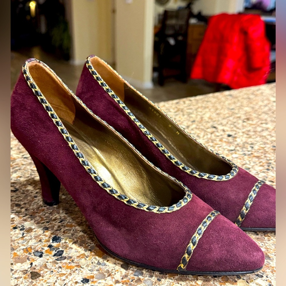 Stunning Bally 8 women’s burgundy suede heels gold rope leather vintage Maroon
